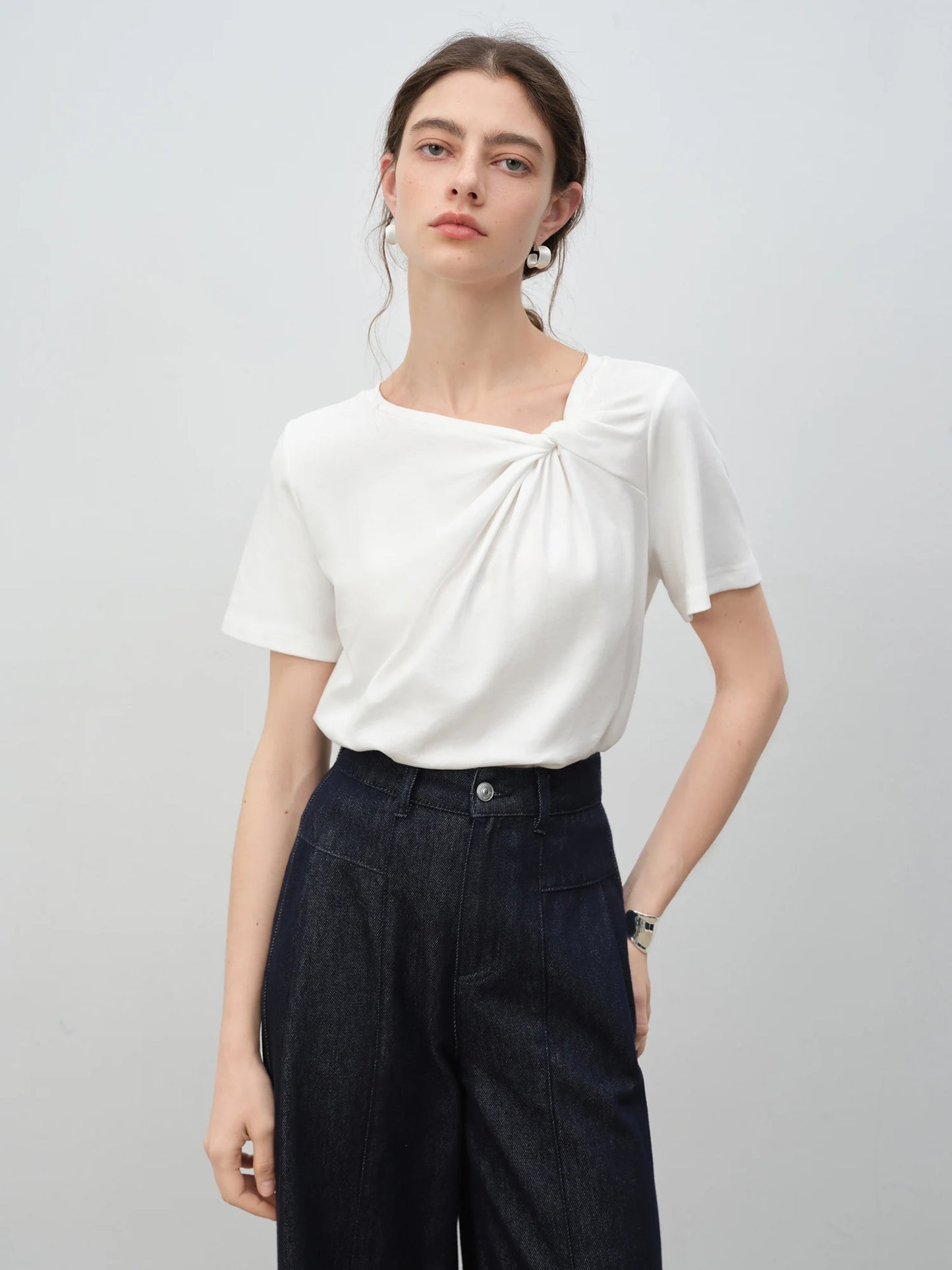 White Front Knot Short Sleeve Tee