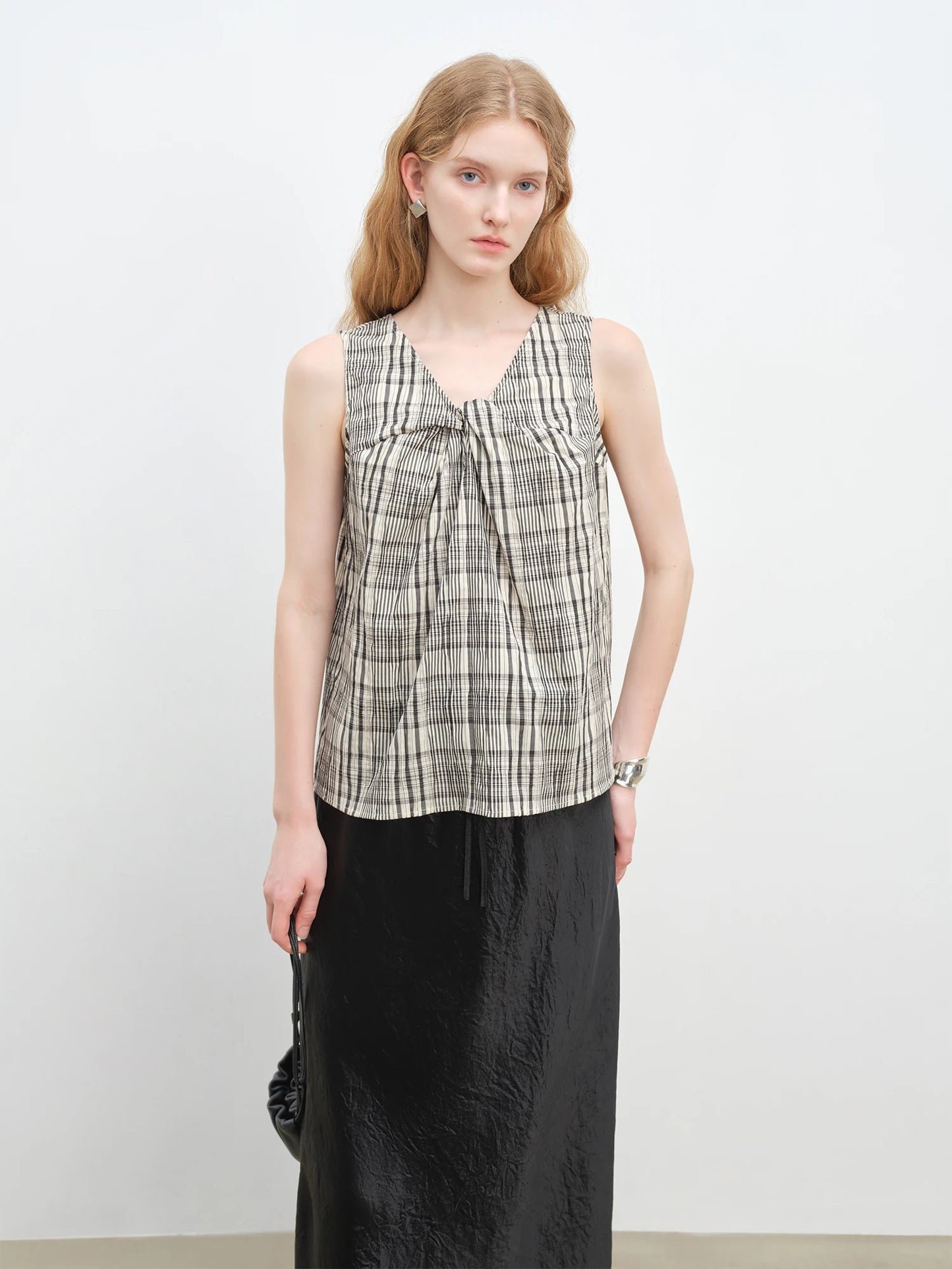 Plaid Sleeveless V-Neck Blouse