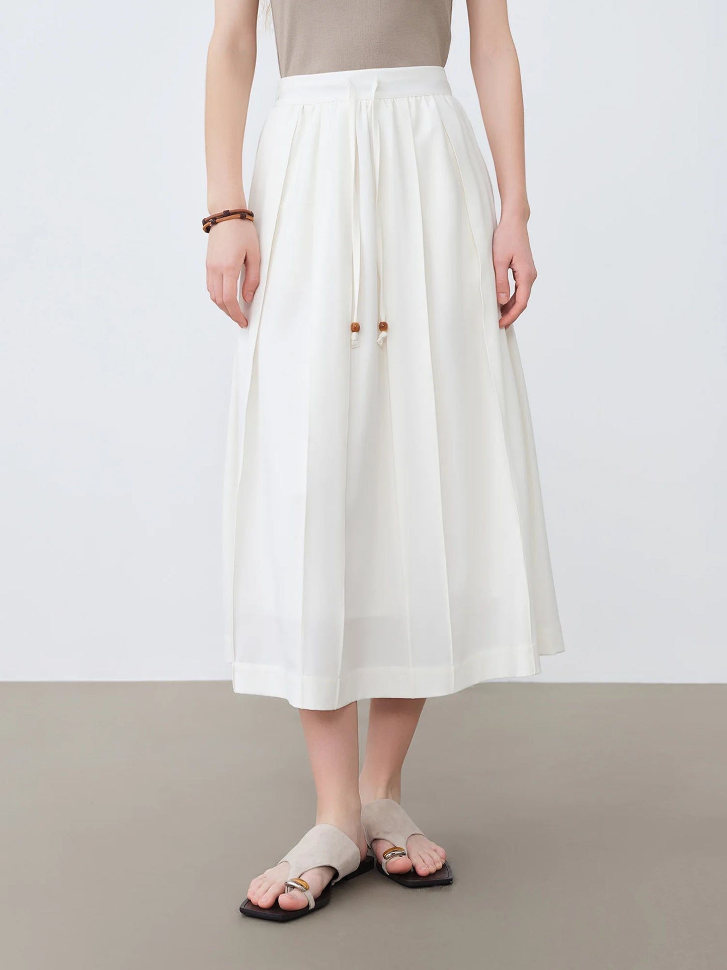 White Beaded Drawstring Pleated Skirt