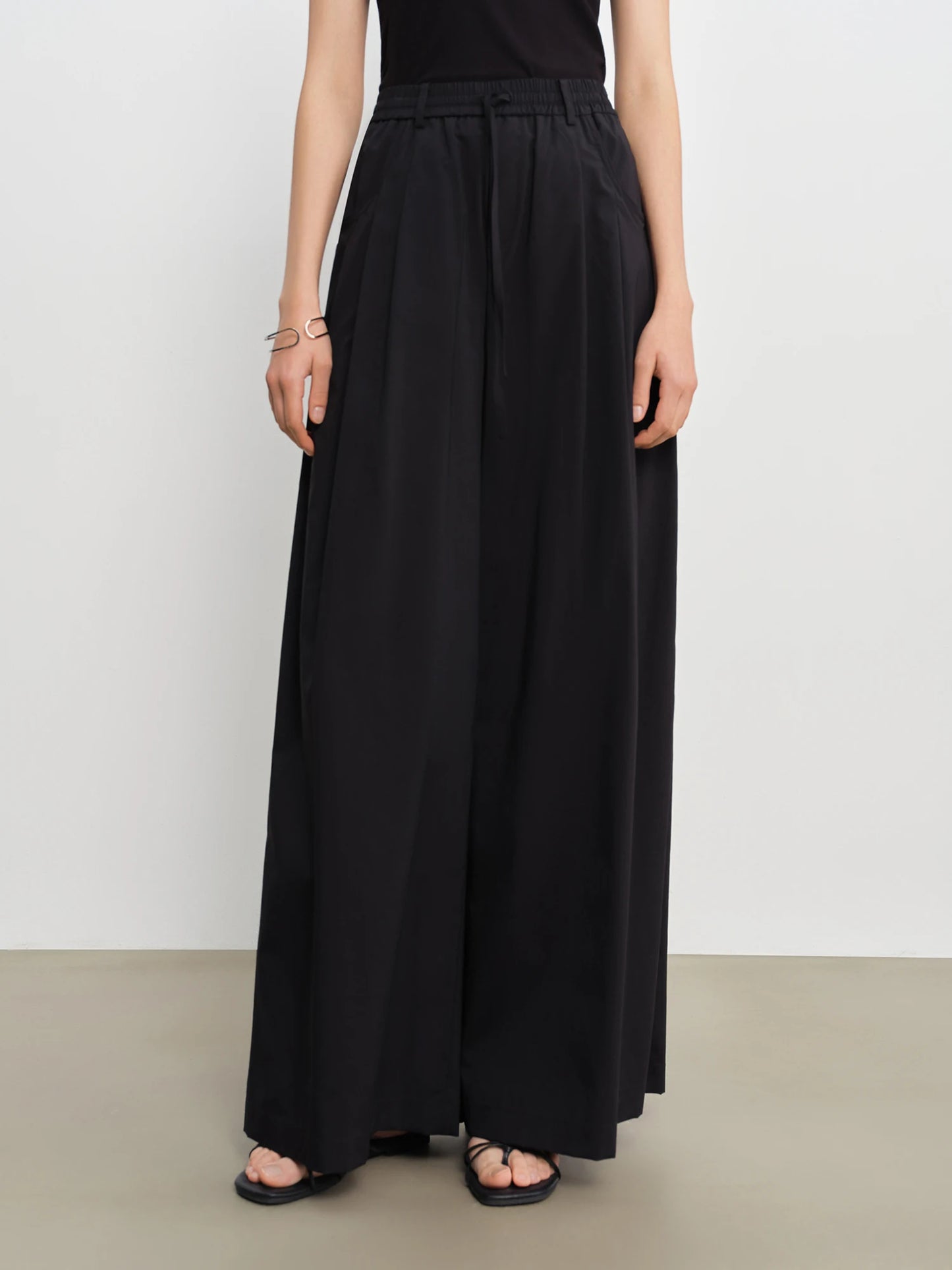 Khaki Pleated Drawstring Wide Pants