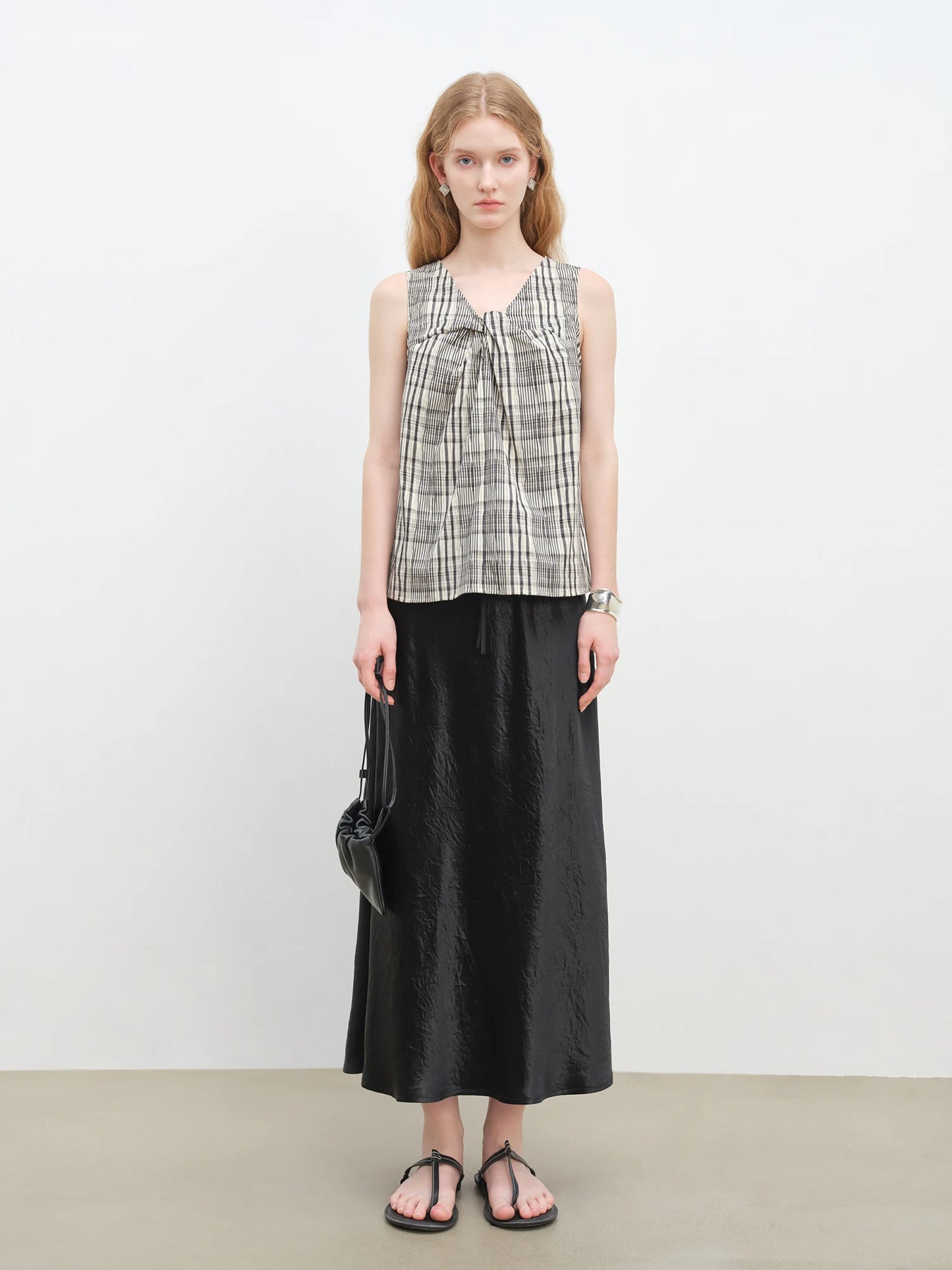 Plaid Sleeveless V-Neck Blouse